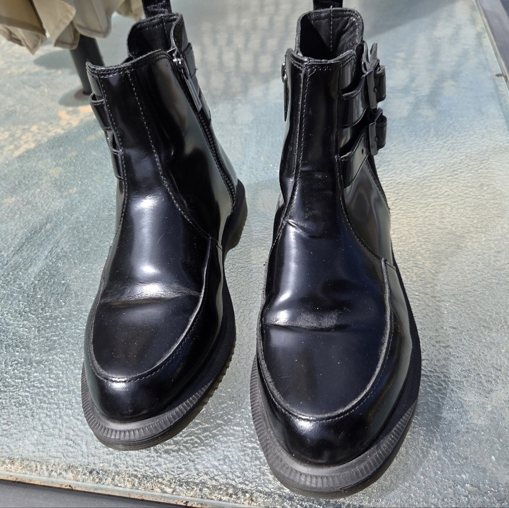Dr. Martens Flora II Sz US 6 AirWair Heel Smooth Leather Buckle Chelsea Zipper